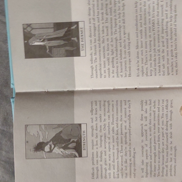 The Modern Witch Tarot Deck - Picture 2 of 4